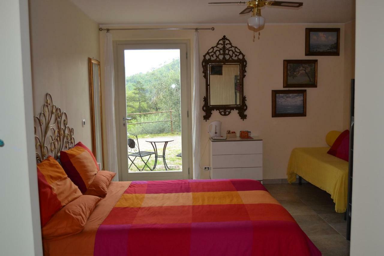Bed and Breakfast Joie De Vivre Calice Ligure Exteriér fotografie